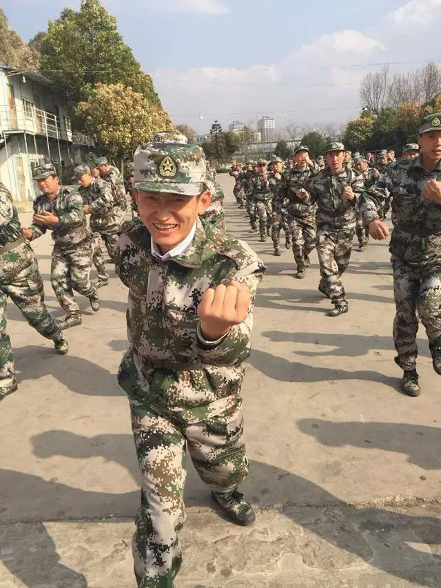 紫蘋(píng)果項(xiàng)目經(jīng)理李思貴