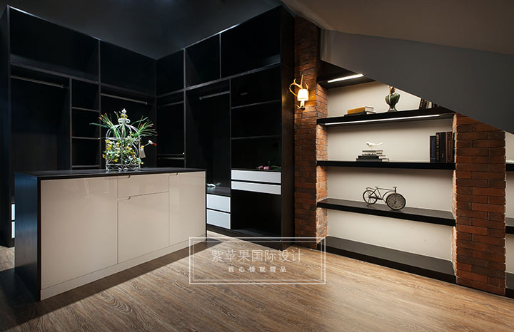 衣帽間裝修實(shí)景圖