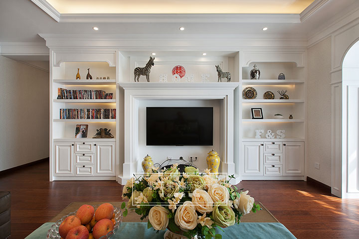 簡美客廳電視背景墻