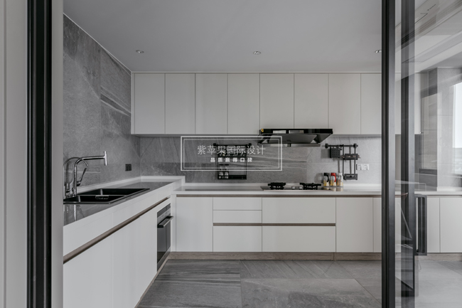 現(xiàn)代簡(jiǎn)約裝修案例，體現(xiàn)年輕人的活力！